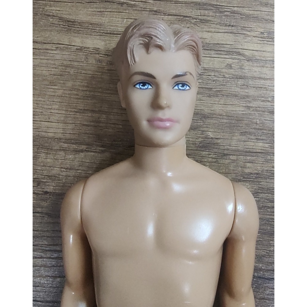 Mattel Barbie Ken 1968 Body 2007 Light Brown Molded Hair Blue Eyes Indonesia D84